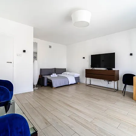 Wiktorska Blue By Bookinghost *